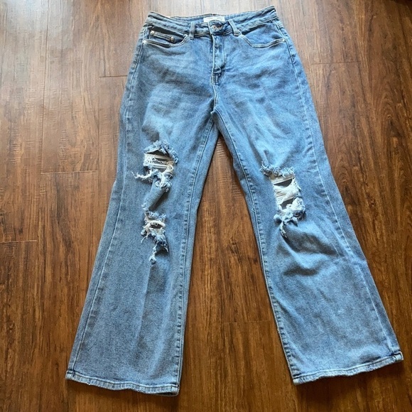 Almost famous Jeans distressed wide leg cropped size 5 - Picture 1 of 5